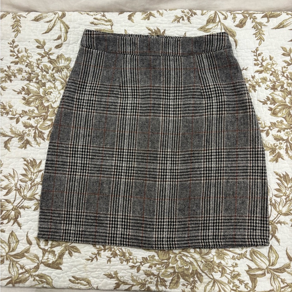 Houndstooth Mini Skirt